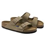 Birkenstock Arizona scamosciata taupe calzata donna - immagine 4