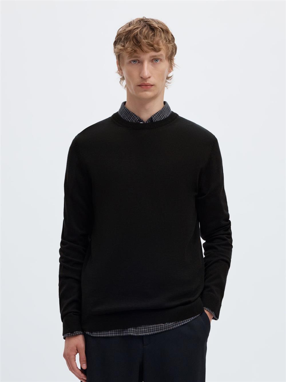 Selected_maglioncino_100_merino_nero Selected maglioncino 100% merino nero - immagine 1
