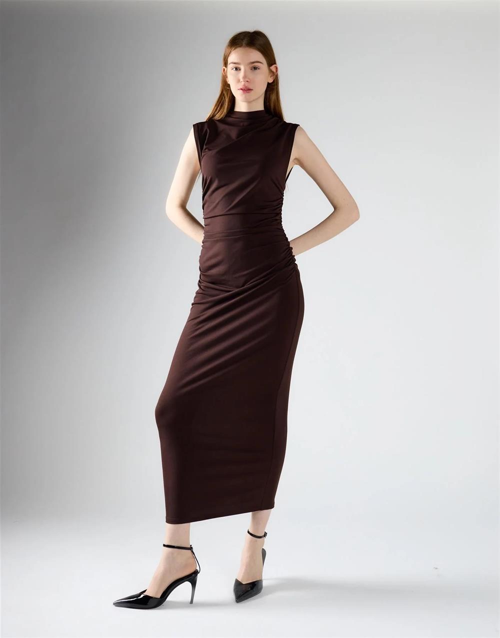 Glamourus_abito_smanicato_marrone Glamourus abito smanicato marrone - immagine 1