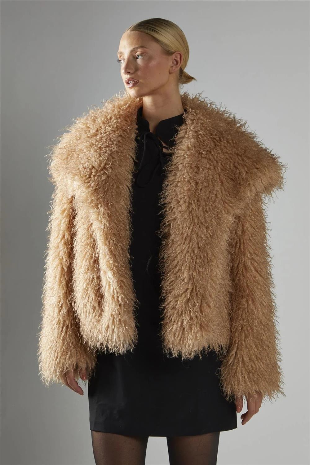 Glamourus_ecopelliccia_over_cammello Glamourus ecopelliccia over cammello - immagine 1